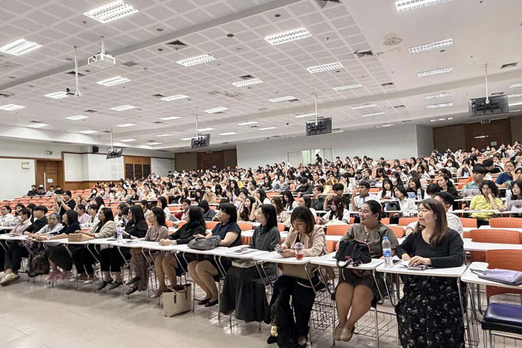 คณะมนุษยศาสตร์ จัดกิจกรรมแนะนำวิชาโท สำหรับนิสิตระดับปริญญาตรี ชั้นปีที่ 1 ทุกสาขาวิชาทางด้านภาษา