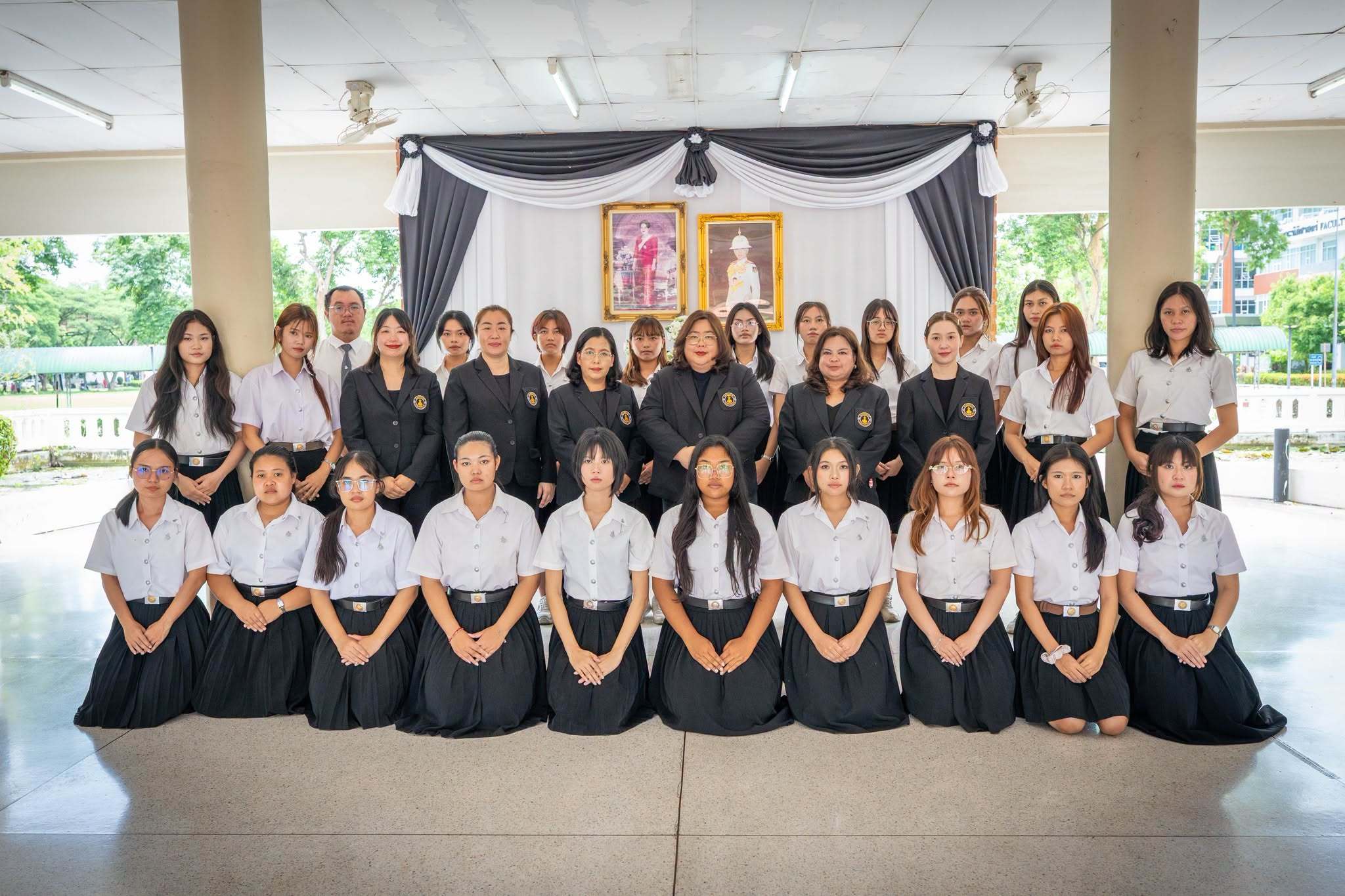 คณบดีคณะมนุษยศาสตร์ พร้อมด้วยคณาจารย์ บุคลากร และนิสิตคณะมนุษยศาสตร์ ร่วมพิธีแสดงความอาลัยและน้อมรำลึกในพระกรุณาธิคุณถวายแด่ สมเด็จพระเจ้าลูกเธอ เจ้าฟ้าพัชรกิติยาภา นเรนทิราเทพยวดี กรมหลวงราชสาริณีสิริพัชร มหาวัชรราชธิดา